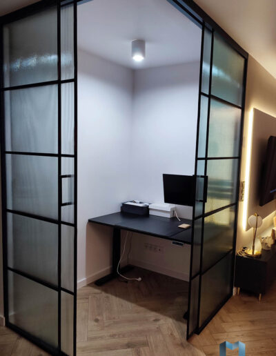 Biuro Domowe Przeszklone Loft
