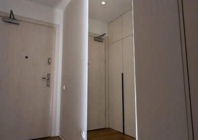 Duze Lustro Z Podwiata Led