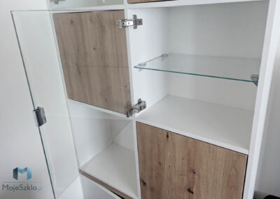 Duze Szklane Polki Do Szafki