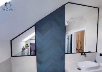 Lustro W Czarnej Ramie Trapez