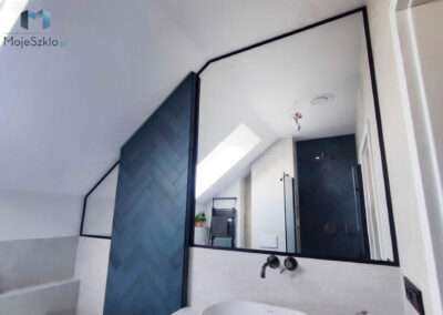 Lustro W Ramie Czarnej Trapezowe