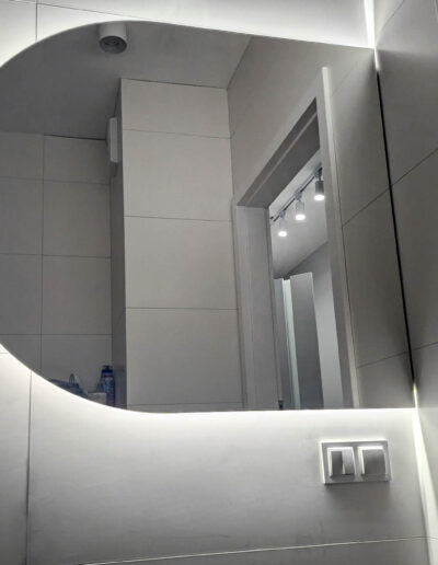 Lustro Zaokraglone Z Poswiata Led