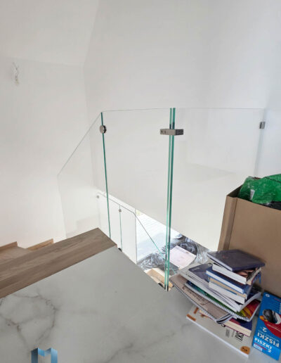 Minimalistyczna Balustrada Szklana