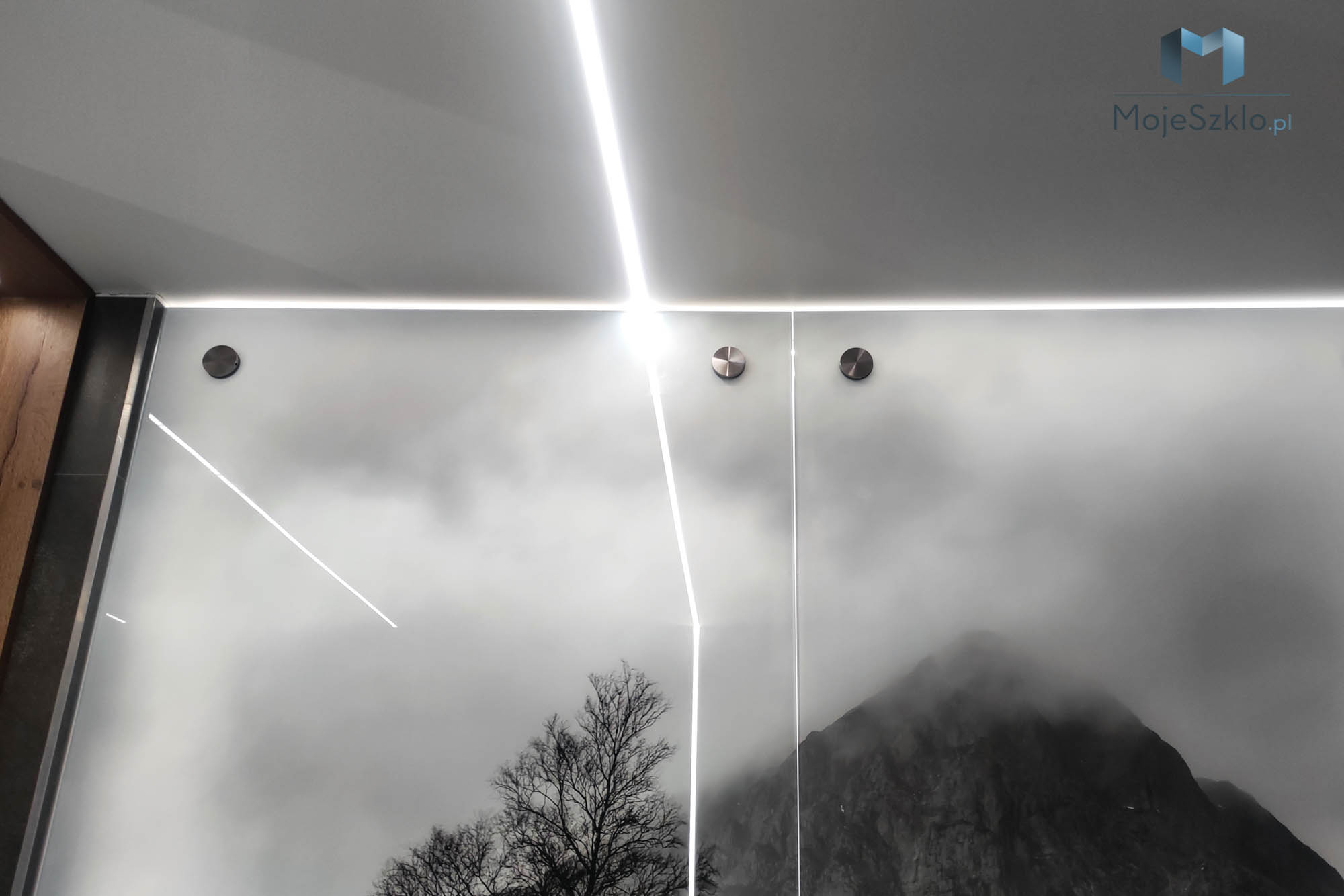 Podświetlany Panel Szklany Na Rotulach Podświetlany Panel Szklany Na Rotulach