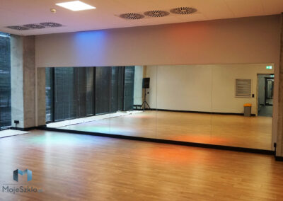 Sciana Z Luster Do Sali Tanecznej