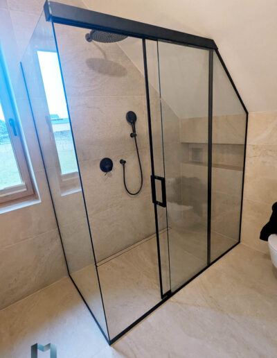 Kabina Przesuwna Na Poddasze