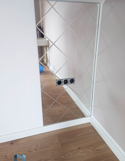 Lustro Fazowane W Romby​