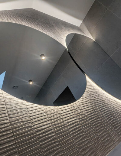 Okragle Lustra Nachodzace Na Siebie Z Poswiata Led